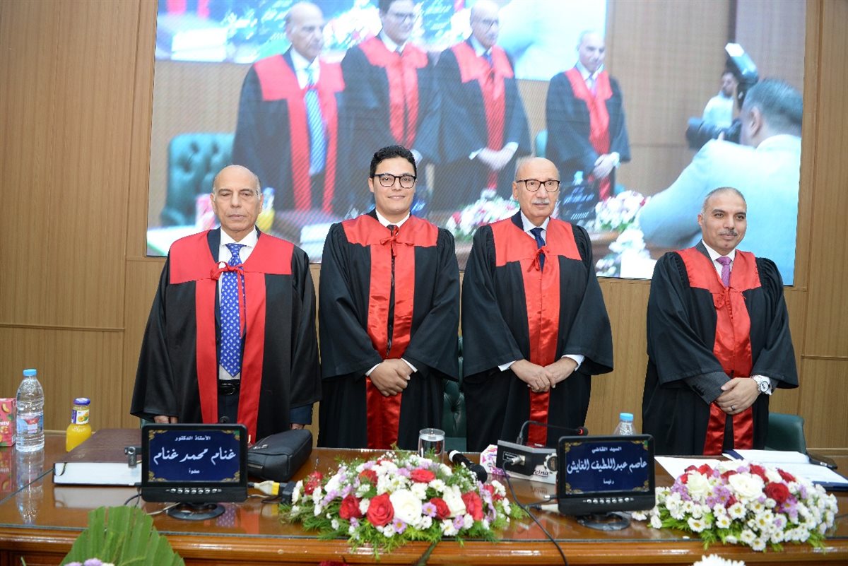 جانب من مناقشة رسالة الدكتوراه للباحث عبدالله إسحاق&nbsp;