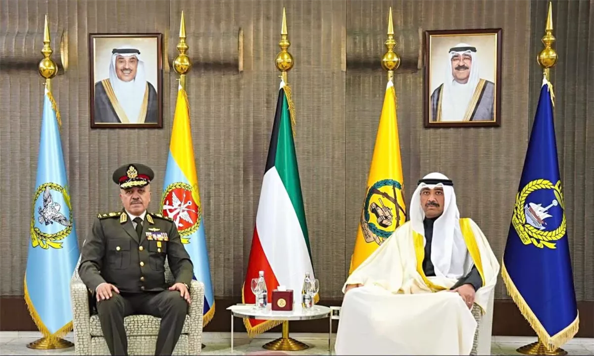 زيارة الفريق أحمد خليفة للكويت&nbsp;