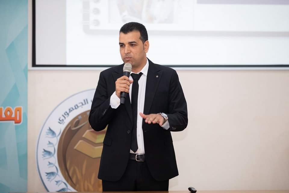 المحاضر حازم بيومي 