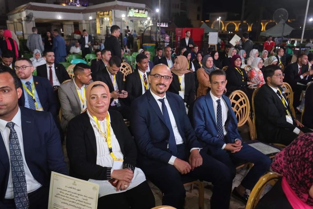 قيادات حملة بشبابها 