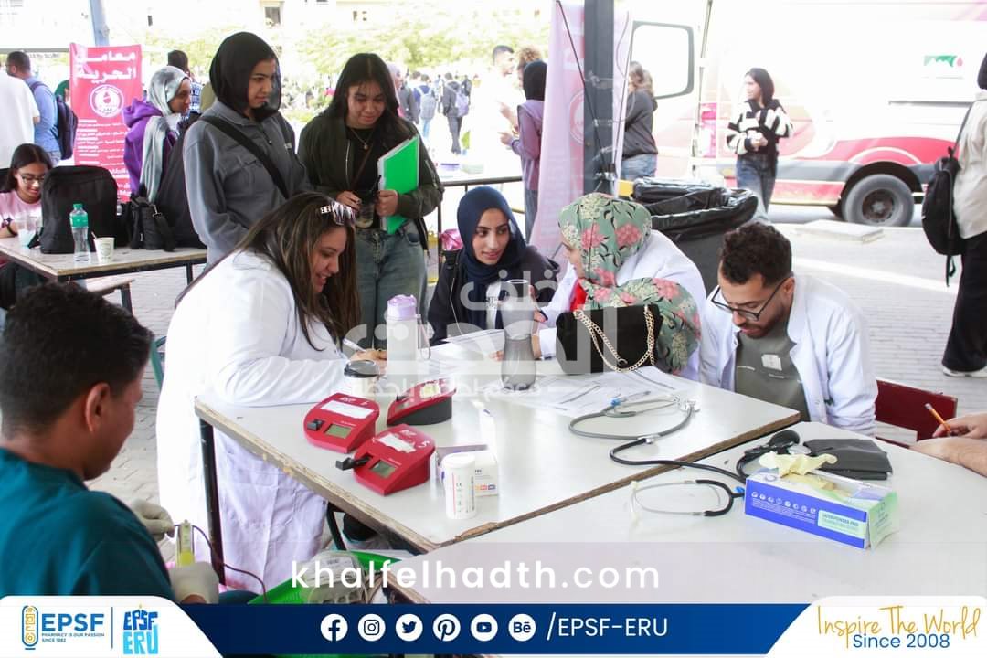طلاب صيدلة المصرية الروسية