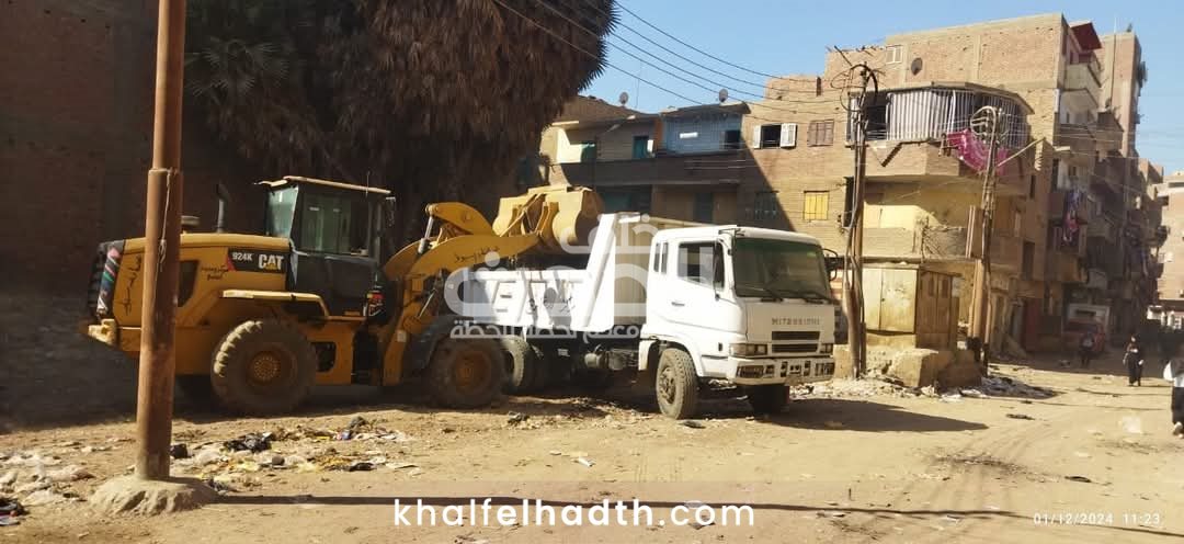 حملات نظافة وإزالة إشغالات لتحسين الخدمات في أبوتيج