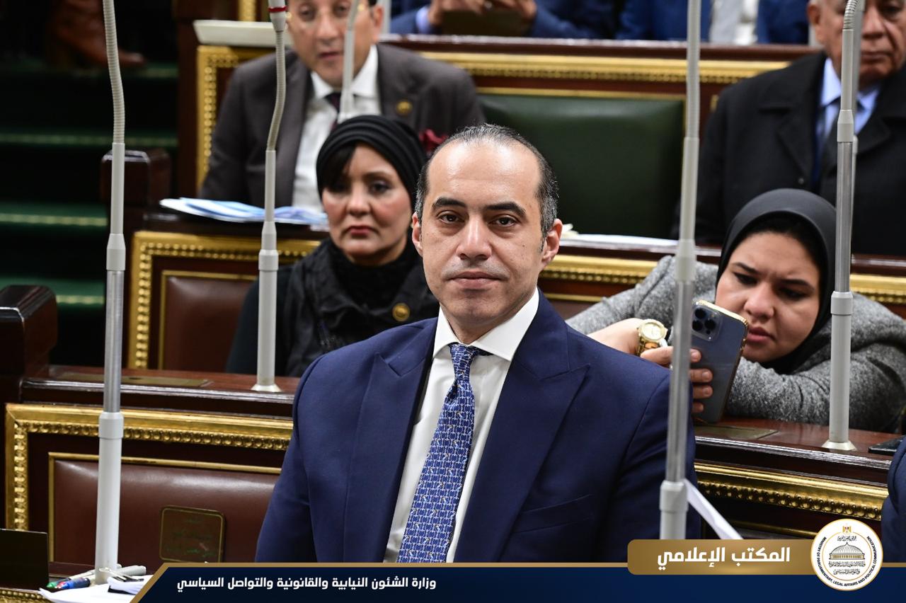 المستشار محمود فوزي وزير الشؤون النيابية والتواصل السياسي 