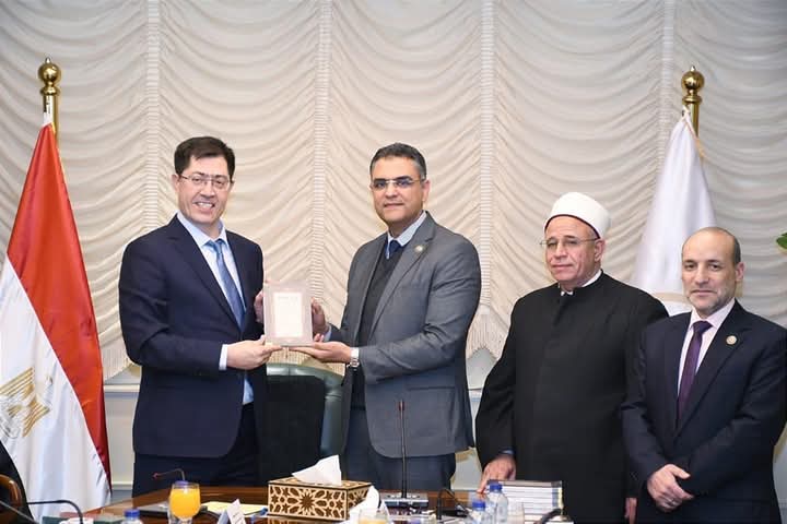 قيادات الأوقاف تستقبل وفدًا صينيًا