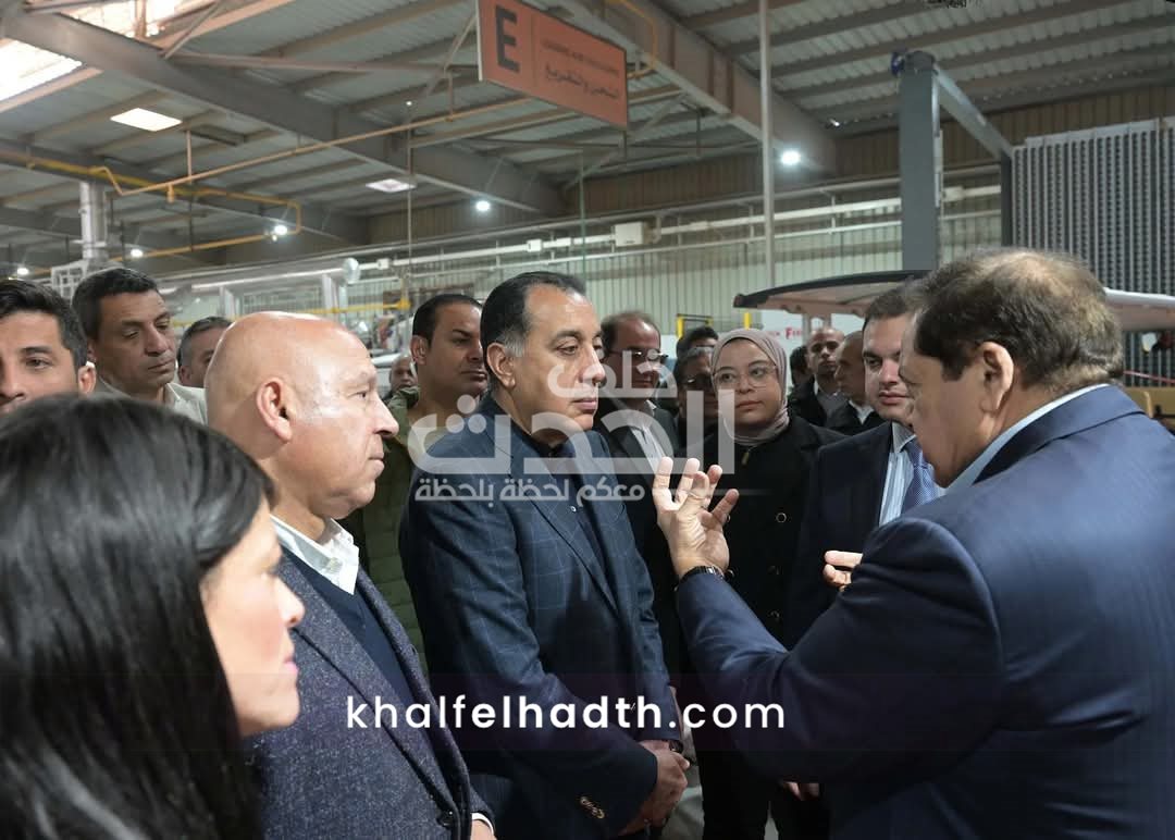 رئيس الوزراء يفتتح المرحلة الثانية من مصنع سيراميكا كليوباترا بالسخنة