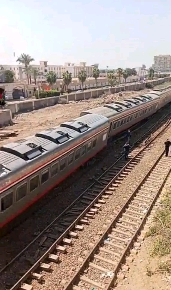 خروج عربات قطار الإسكندرية عن القضبان قبل دخوله محطة طنطا دون إصابات
