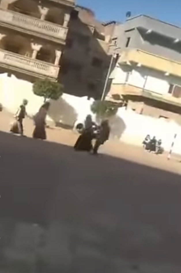مدير مدرسة يعتدي على طالبة في فناء المدرسة بمحافظة البحيرة بـ