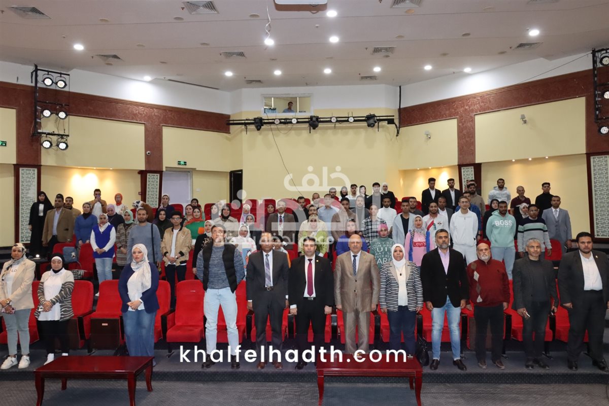 أول أيام خيمة القيادات الشبابية
