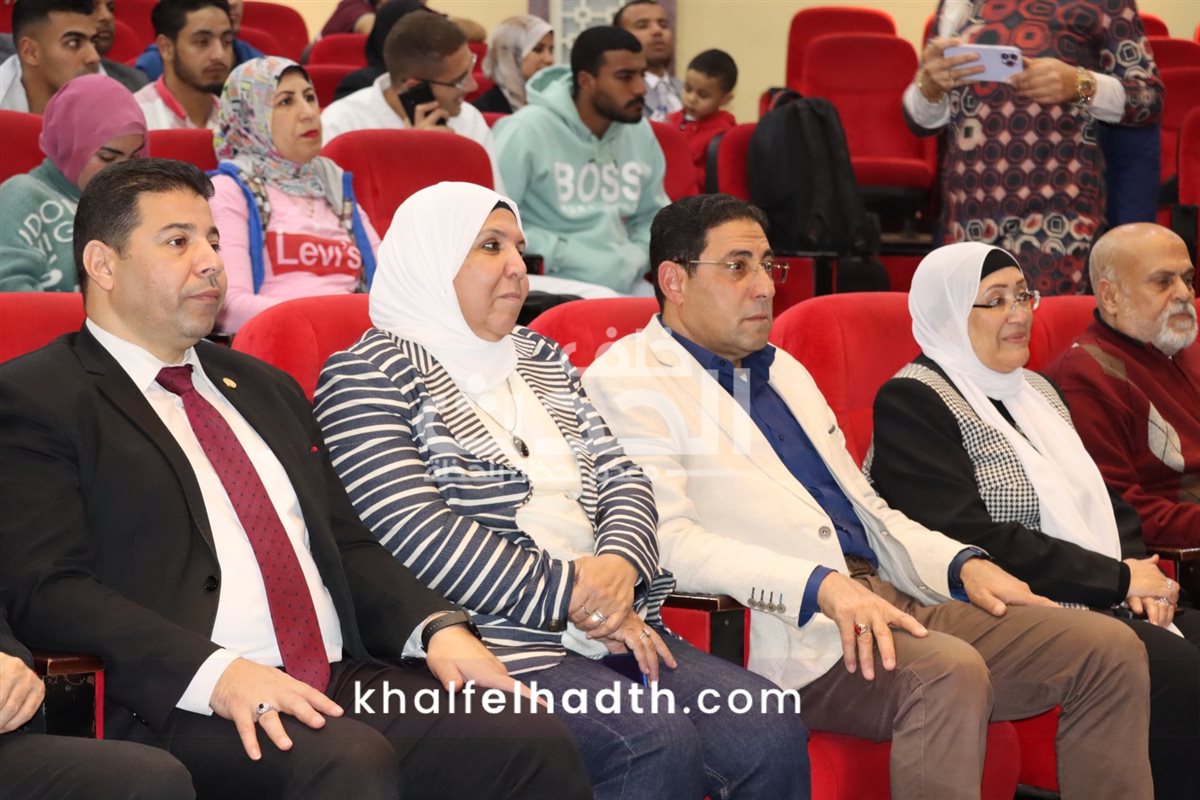 أول أيام خيمة القيادات الشبابية