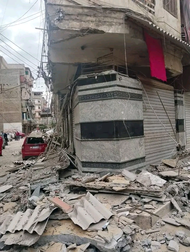 تحطم 3 سيارات بسبب سقوط جزء من عقار في الدقهليةتحطم 3 سيارات بسبب سقوط جزء من عقار في الدقهلية