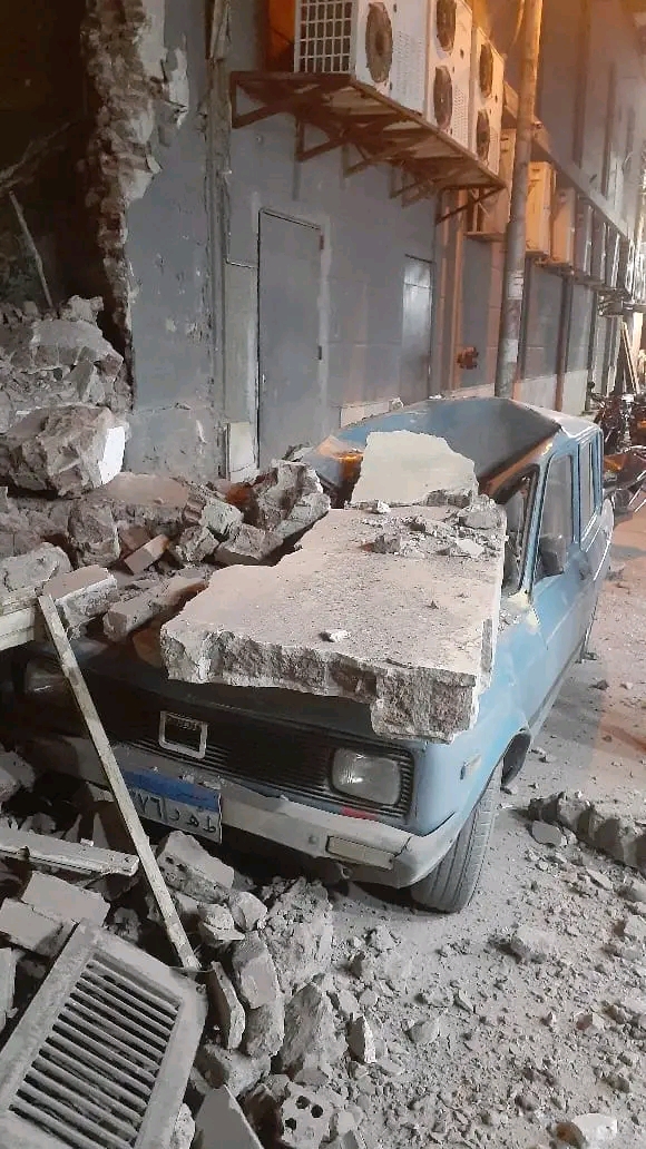 انهيار عقار قديم بشارع الجلاء في الزقازيق دون إصابات