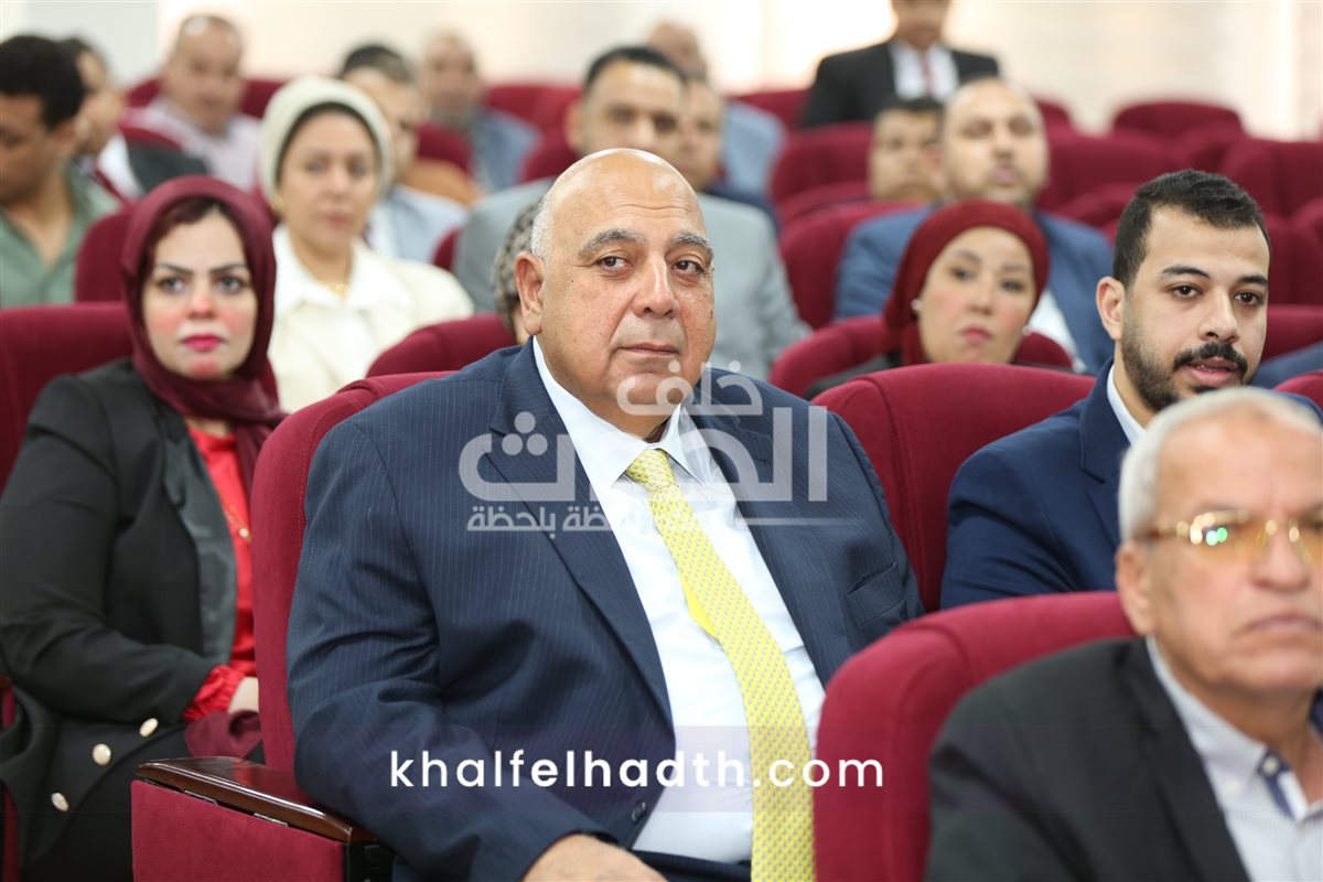  محمد كمال يحصل على زمالة الدفاع الوطني بحضور بارز