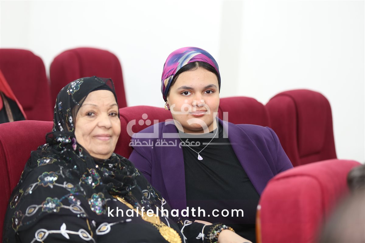  محمد كمال يحصل على زمالة الدفاع الوطني بحضور بارز