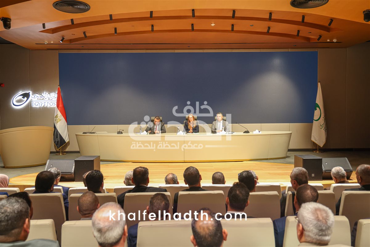 اجتماع موسع لرئيسة الهيئة القومية للبريد مع القيادات التنفيذية