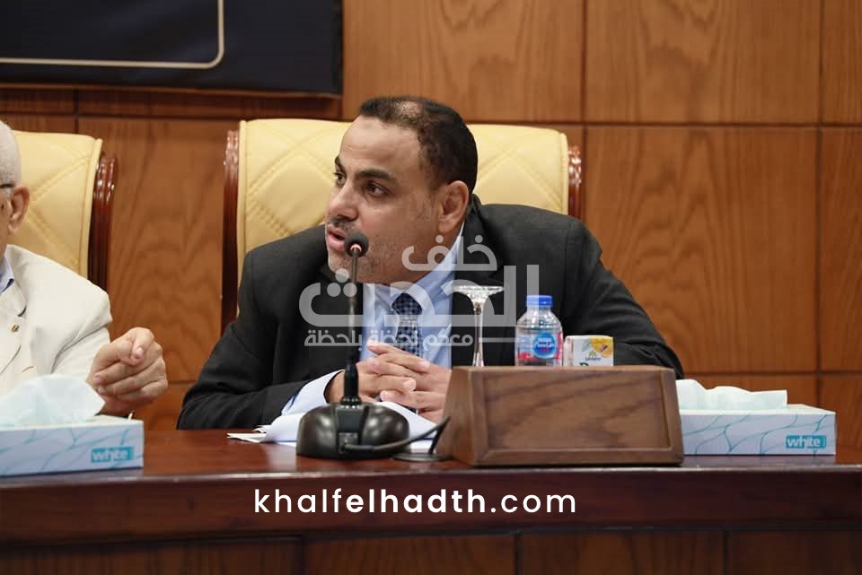 حلقة نقاشية في كلية الإعلام جامعة الأزهر