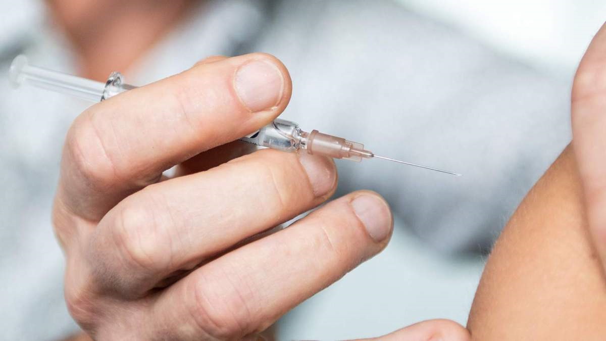 متى يجب تكرار أخذ لقاح الإنفلونزا؟
