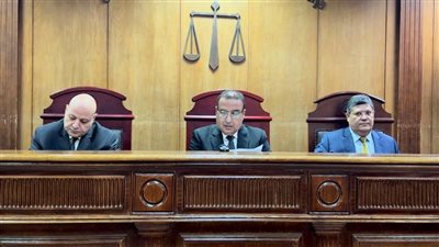 الإعدام للخائنة وعشيقها وصديقهما.. تخلصوا من حارس ياسر عرفات