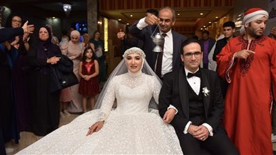ابراهيم وهدير في القفص الذهبي بدار المشاه