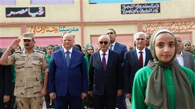 وزير التعليم ومحافظ القاهرة يتابعان انطلاق العام الدراسى الجديد بمدرسة السيدة نفيسة الثانوية بالقاهرة