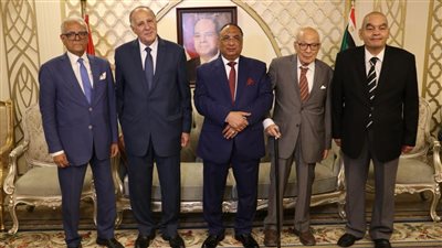 رئيس قضايا الدولة يكرم القيادات السابقة لهذا السبب 