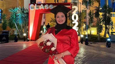 تخرج روان الدسوقي من صيدلة المستقبل