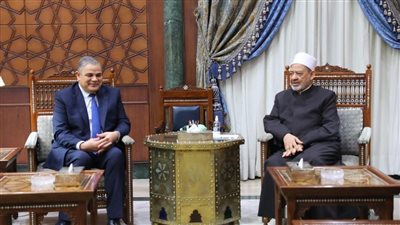 شيخ الأزهر يستقبل رئيس جامعه كفرالشيخ لتوقيع بروتوكول تعاون بهدف نشر الوعى الدينى لدى الشباب 