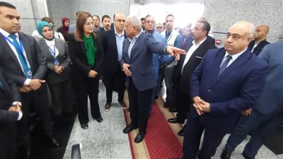 صقر وآمنة والجزار والسعيد يتفقدوا المركز التكنولوجي بالسويس