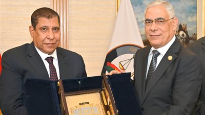 النائب العام يستقبل رئيس مجلس الدولة