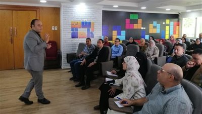 محافظ كفرالشيخ ..مركز استدامة ينفذ 3 برامج تدريبية لصقل وتنمية مهارات الموظفين