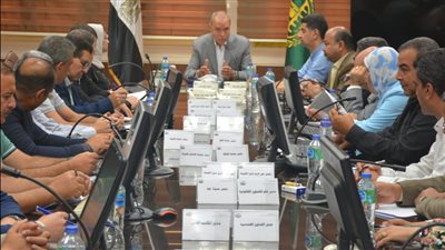 محافظ القليوبية يوجه بمواجهة ظاهرة البناء المخالف ومنع التعدي على الأراضي الزراعية