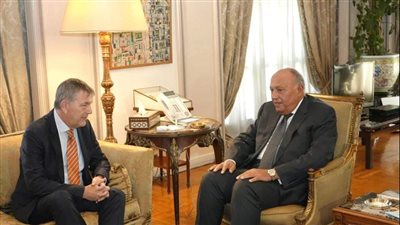 وزير الخارجية يلتقي المفوض العام للأونروا لبحث الأوضاع في غزة    