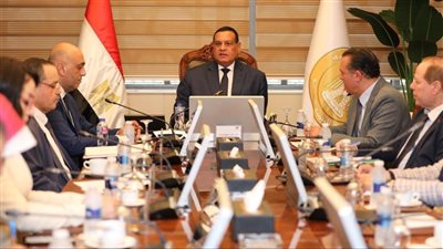 وزير التنمية المحلية يبحث مع رئيس جهاز تنمية المشروعات الصغيرة التعاون المشترك وتوفير فرص عمل للشباب 