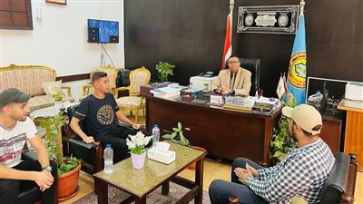 عميد إعلام الأزهر يجتمع بالطلاب الفلسطينيين ويؤكد دعمهم في مسيرتهم التعليمية  
