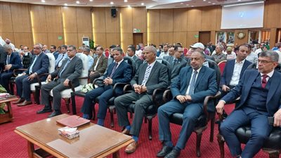 جلسة تشاور مجتمعي لدراسة تقييم الأثر البيئي لمشروع غاز من السويس إلى أبو سلطان بالإسماعيلية 