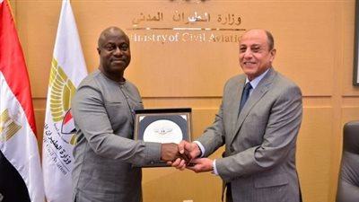 الفريق محمد عباس يستقبل وزير النقل والطيران بجمهورية سيراليون لبحث سبل التعاون المشترك 