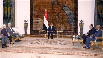 الرئيس السيسي يؤكد لمدير المخابرات الأمريكية ضرورة الوقف الفوري لإطلاق النار في غزة