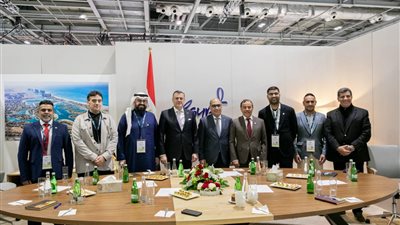 عيسي يبحث مع  منظمى الرحلات وشركات الطيران الدولية دفع مزيد من الحركة السياحية الوافدة