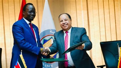 وزير المالية: نقل خبراتنا فى تطوير المالية العامة والضرائب والجمارك لجنوب السودان