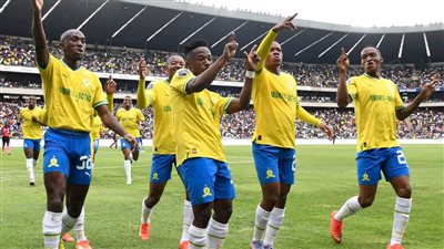 صان داونز الجنوب افريقي بطلا لبطولة السوبر الافريقي في نسختها الأولى علي حساب الوداد المغربي 