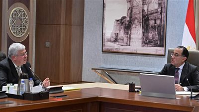 رئيس الوزراء يتابع مع وزير التعليم العالي موقف الطلاب الوافدين للدراسة في مصر