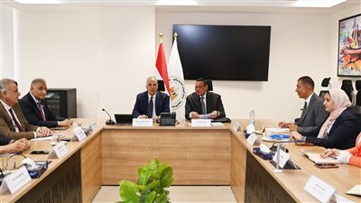 وزيرا الري والتنمية المحلية يتابعان تكليفات الرئيس السيسي بمراجعة موقف المعدات الخاصة بإدارة الأزمات والطوارئ