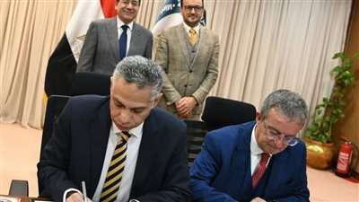 التعاون للبترول يوقع بروتوكول تعاون مع بتروناس مصر للزيوت في الإنتاج والتسويق للمنتجات 