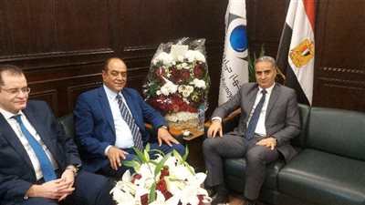 حماية المستهلك يبحث مع غرفة الجيزة تحقيق الانضباط بالأسواق