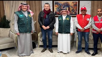الربيعة يلتقي المفوض العام لإغاثة اللاجئين الفلسطينيين (الأونروا) في مدينة العريش