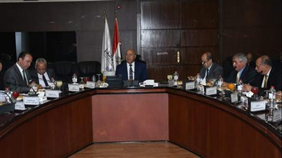 وزير النقل: موانئ مصر ليست للبيع أو الاستحواذ ولكننا نرحب بالاستثمار فى الإدارة والتشغيل