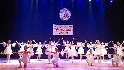 بالصور.. فقرات فنية وترفيهية للأطفال على مسرح 23 يوليو بالمحلة