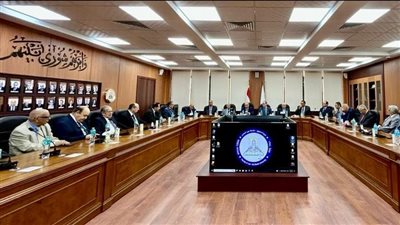 رئيس هيئة النيابة الإدارية يزور جامعة عين شمس 