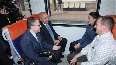 رئيسة المجر تزور محطة 