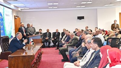 وزير الري يتابع إجراءات الترتيب لعقد 