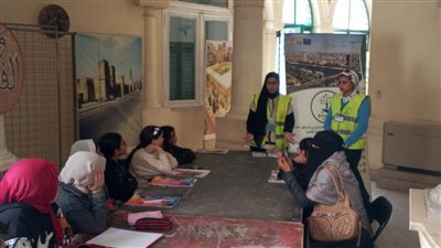 بالصور..ورش فنية ومحاضرات ثقافية  لإدارة الموهبين والتعلم الذكى بمكتبة القاهره الكبرى